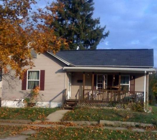 1401 West Chestnut Street, Bloomington, IL 61701 