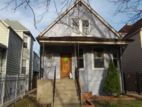 2211 N Kenneth, Chicago, IL 60625 