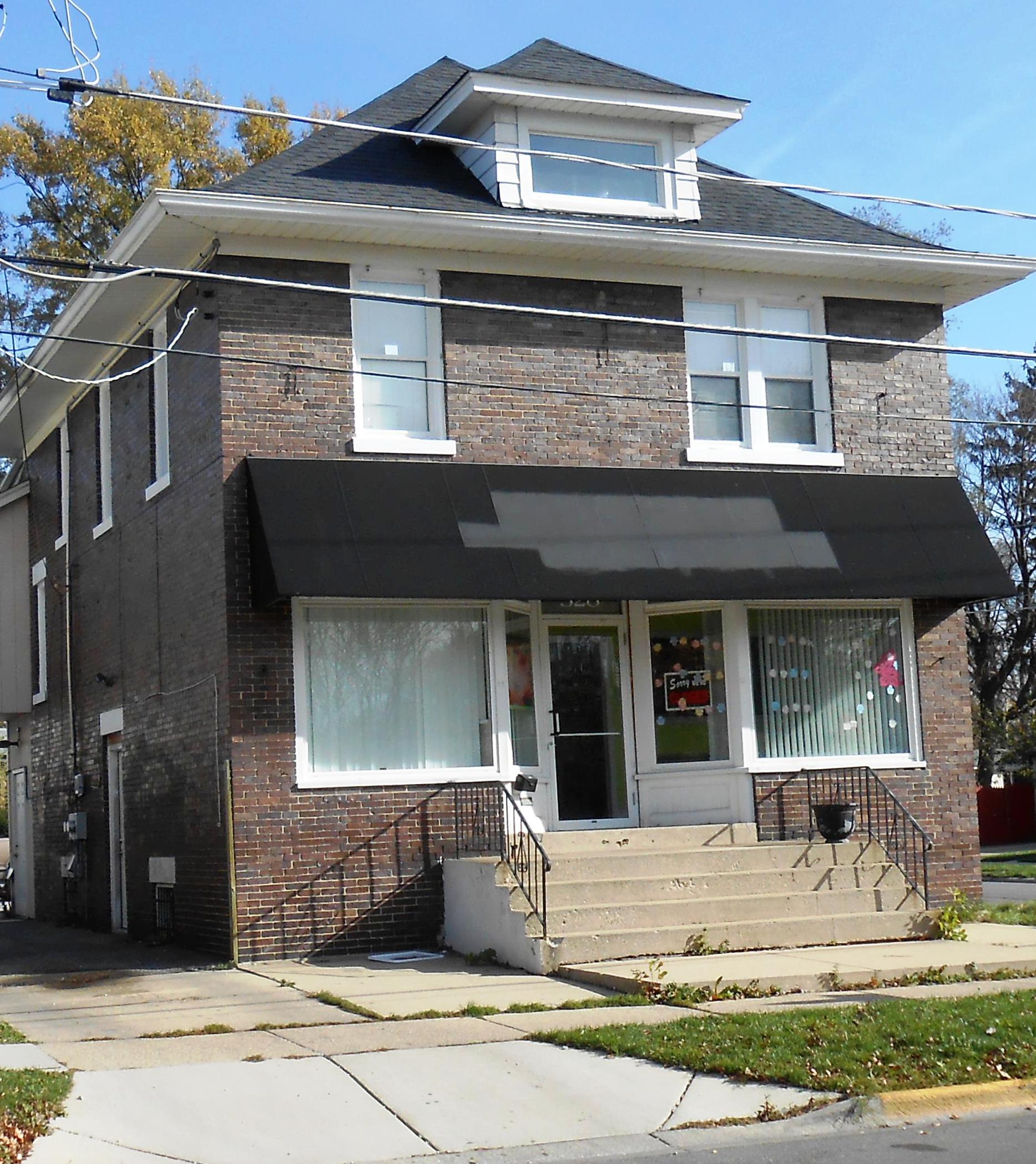 328 South Union, Aurora, IL 60505 