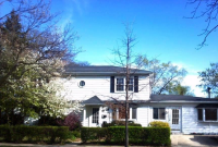 2421 Bradley Pl, Evanston, IL 60202 