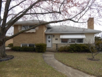 2321 Walnut St, Waukegan, IL 60087 