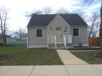 464 Poplar Ct, Elgin, IL 60120 