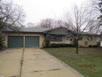 1320 N Millstream Drive, Mchenry, IL 60050 