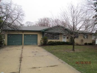 1320 N Millstream Drive, Mchenry, IL 60050 