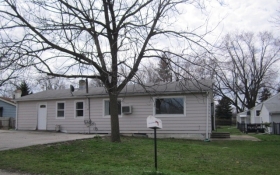 1300 5th St, Aurora, IL 60505 