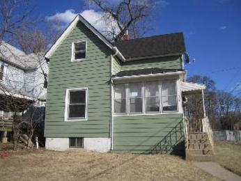 431 N Jackson St, Waukegan, IL 60085 