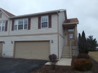 402 Newport Circle, Oswego, IL 60543 