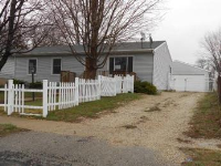 1420 S Queens Dr, Peoria, IL 61605 