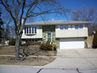 2100 Arbor Vitae Dr, Hanover Park, IL 60133 