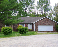 44 Homestead Ln, Athens, IL 62613 