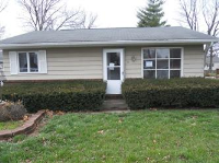 61 Gavin Street, Lincoln, IL 62656 