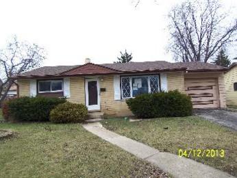 2012 Herbert Dr, Waukegan, IL 60087 