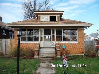 721 Wilcox St, Joliet, IL 60435 