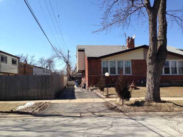 9232 Fern Lane, Des Plaines, IL 60016 