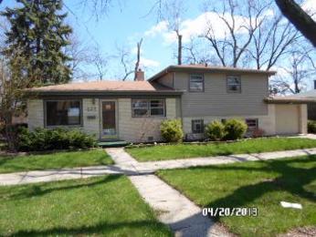 627 Suffolk Avenue, Westchester, IL 60154 