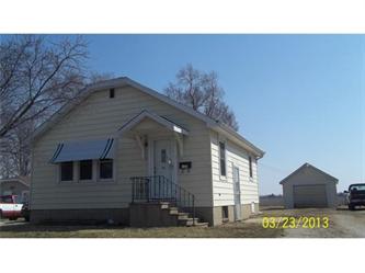 761 Farnham St, Galesburg, IL 61401 