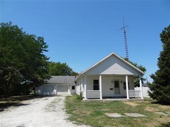 706 1st Street, Gillespie, IL 62033 