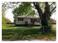 2113 Lynn St, East Saint Louis (Aka Cahokia), IL 62206 
