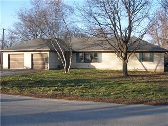 702 W 3rd St, Streator, IL 61364 