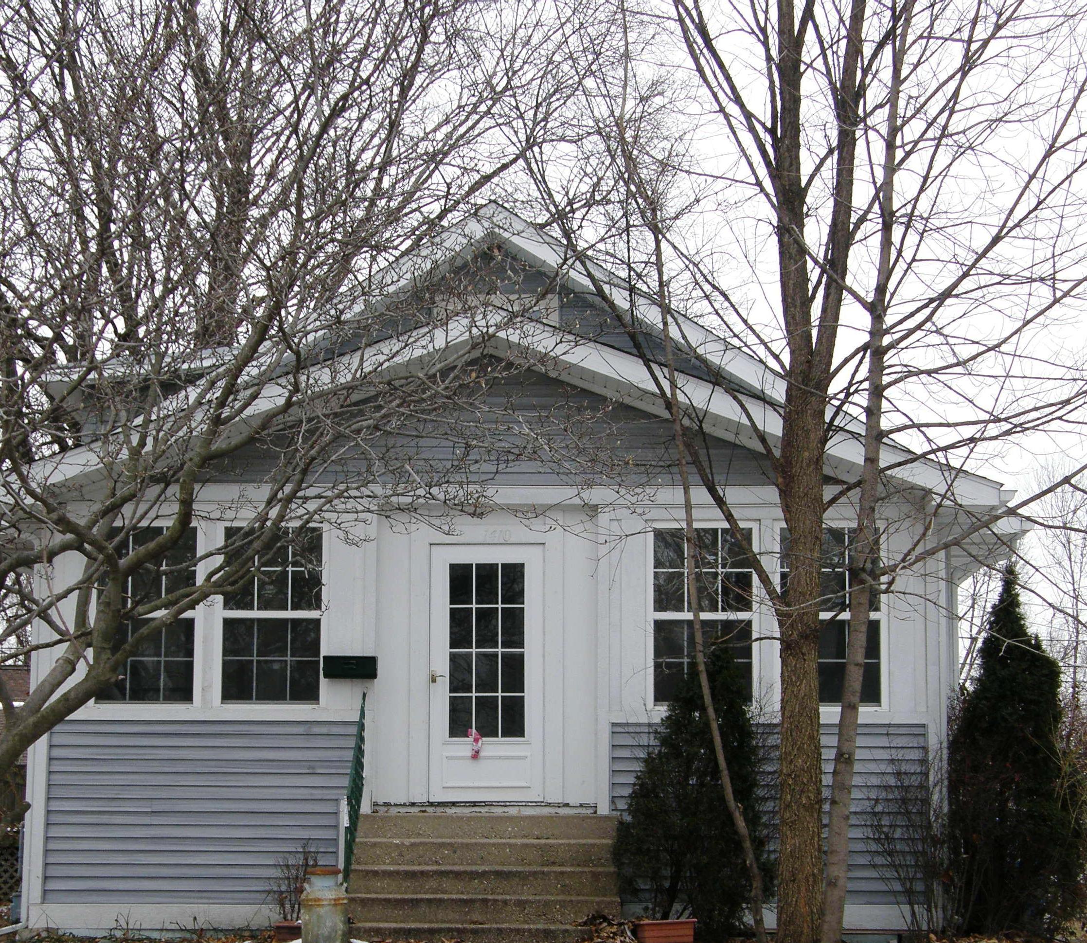 1410 East Algonquin Road, Des Plaines, IL 60016 