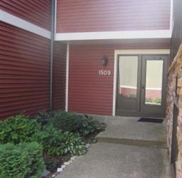 1509 S County Farm Rd #22, Wheaton, IL 60187 