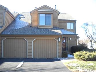 950 Shoreline Rd #903, Lake Barrington, IL 60010 