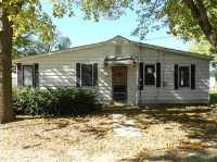 704 South Lee St., Monticello, IL 61856 