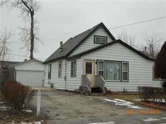 220 E Shadydell Ave, Mundelein, IL 60060 