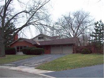 5 Butternut Dr, Naperville, IL 60540 