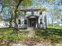 215 N Humboldt St, Marine, IL 62061 