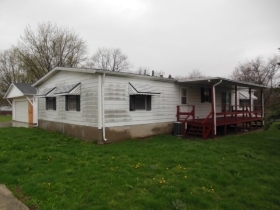 19947 Kemper Ln, Danville, IL 61834 