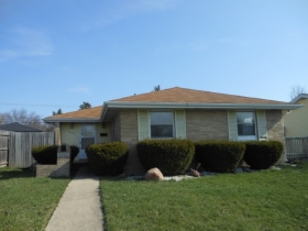 2322 W Glen Flora Ave, Waukegan, IL 60085 