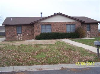 26-28 Twin Oaks Dr, Belleville, IL 62221 