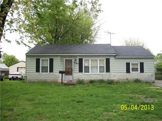 19 Hissrich Blvd, Cahokia, IL 62206 