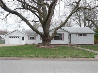 225 N 11th Ave., Canton, IL 61520 