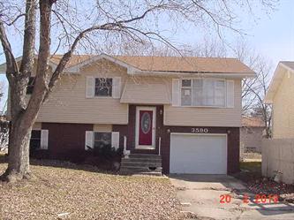 3590 Dove Dr, Decatur, IL 62526 