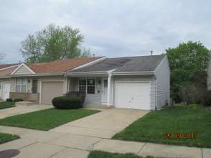 1200 Riverwood Drive, Algonquin, IL 60102 