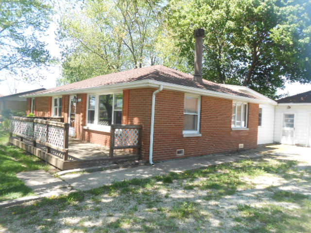 835 E Roxanna Cir, Kankakee, IL 60901 