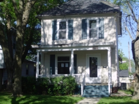 1161 25th St, Moline, IL 61265 