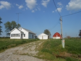 13342 Lawrence Rd, Sumner, IL 62466 