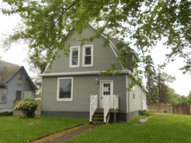 102 East South St, Colchester, IL 62326 