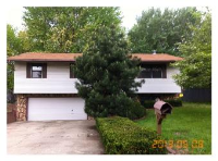 402 Oakwood Dr, Troy, IL 62294 