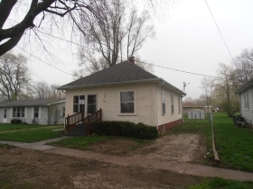 108 Howell St, Green Valley, IL 61534 