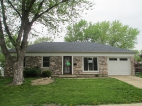 706 Larsen Ave, Streamwood, IL 60107 