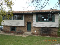 2614 Crystal Lake Rd, Cary, IL 60013 