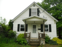 925 S 5th Street, Monmouth, IL 61462 