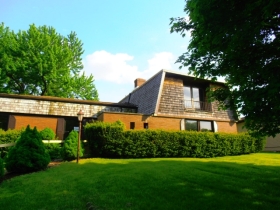 216 Indian Creek Dr, Pekin, IL 61554 