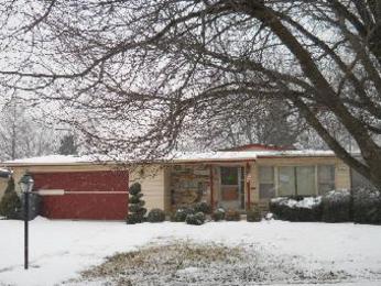 640 N Cherry Dr, Glenwood, IL 60425 