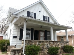 2218 N Church St, Rockford, IL 61103 