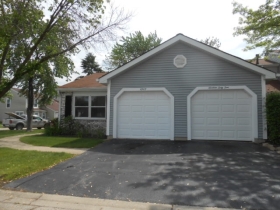 1967 Georgetown Ln, Hoffman Estates, IL 60169 